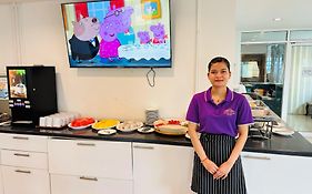 Gusto Pratunam Hotel